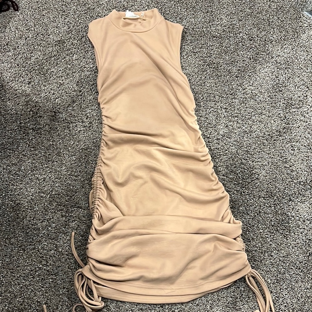 Tan/cream Crew neck dress with drawstring sides